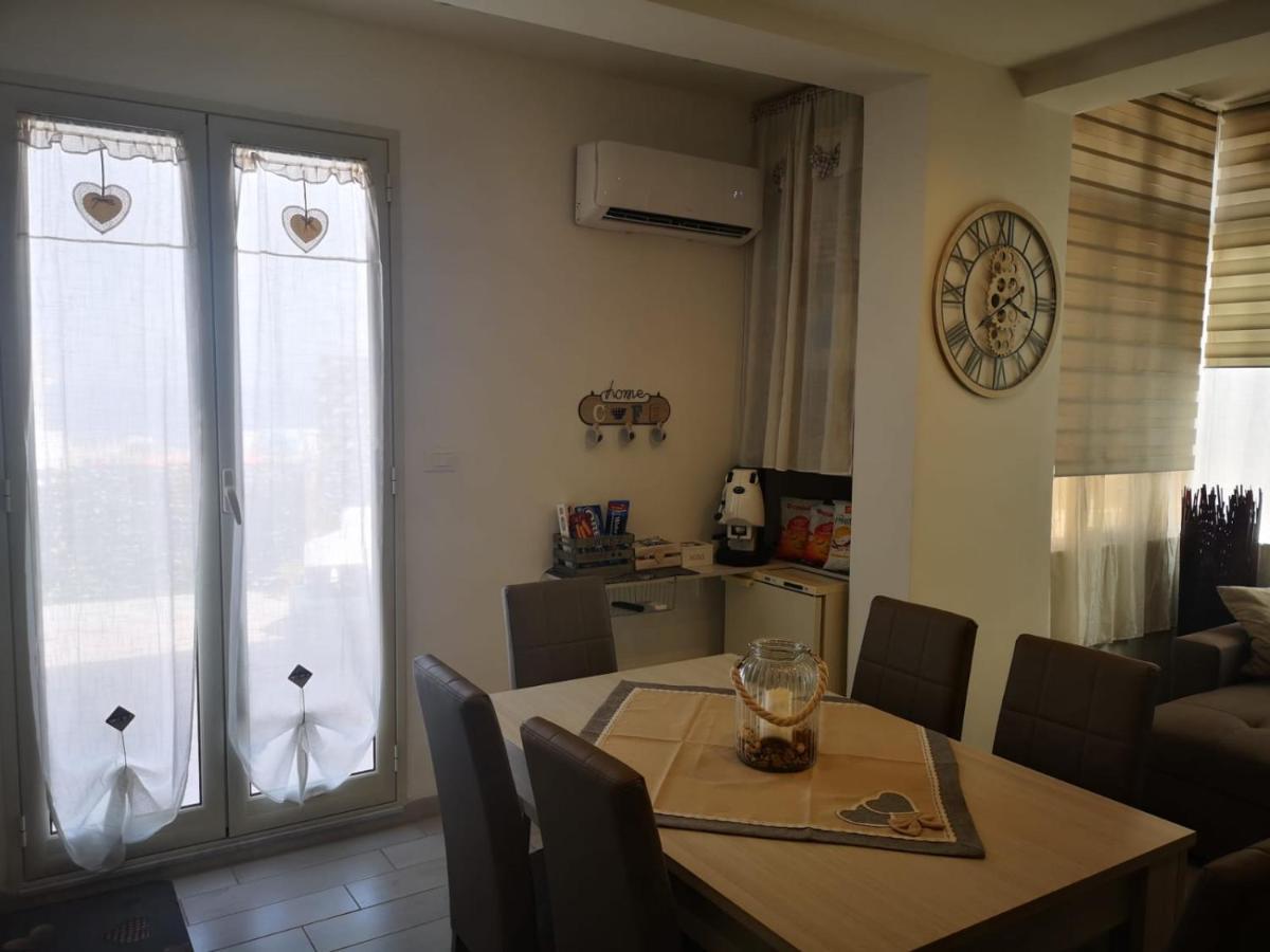 La Casetta Di Maria Apartamento Santa Flavia Exterior foto
