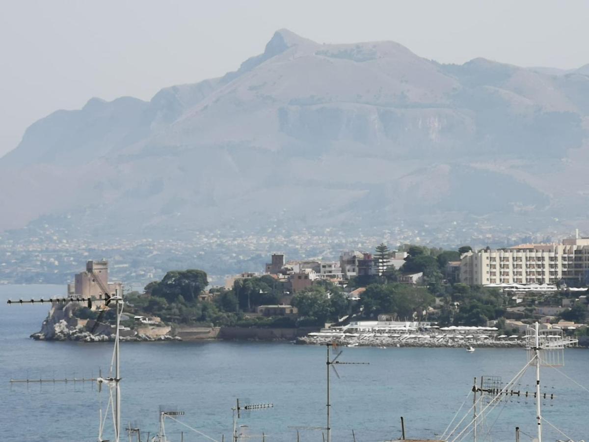 La Casetta Di Maria Apartamento Santa Flavia Exterior foto